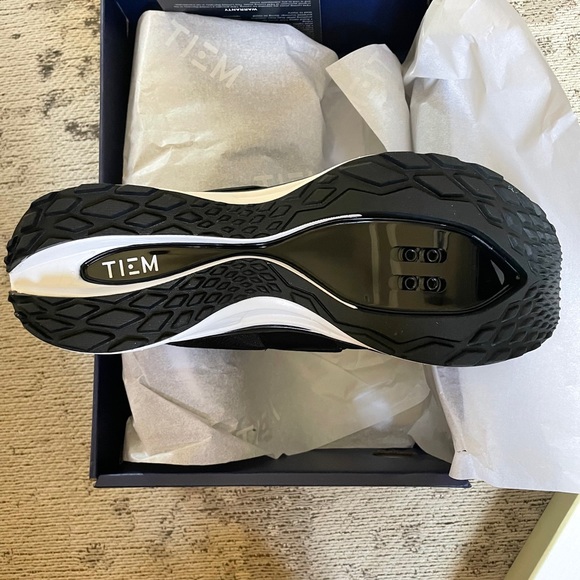 TIEM cycling shoes NEW IN THE BOX - Picture 3 of 5